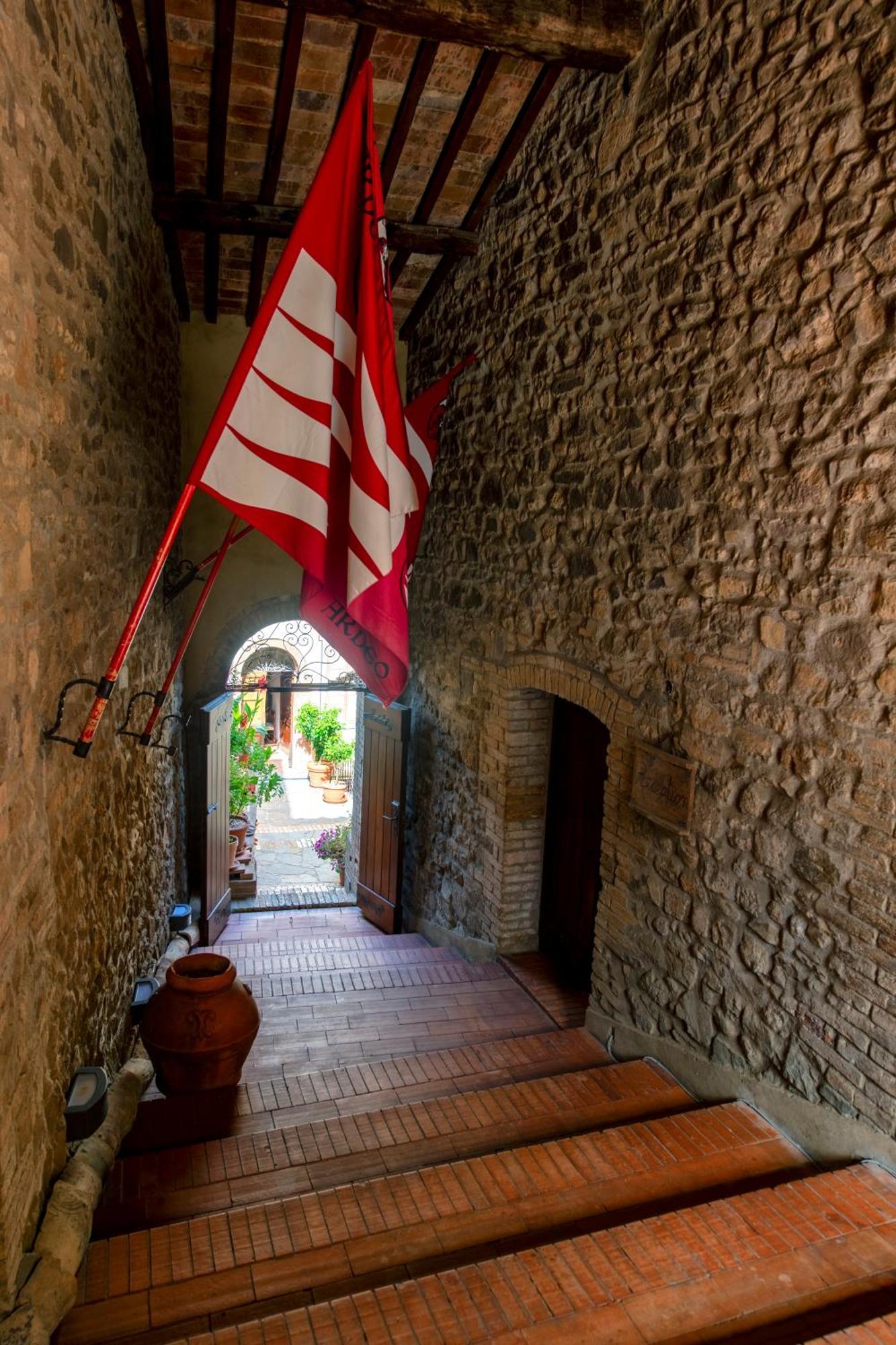 Il Palazzo Del Cardinale Bed & Breakfast Montalcino Bagian luar foto