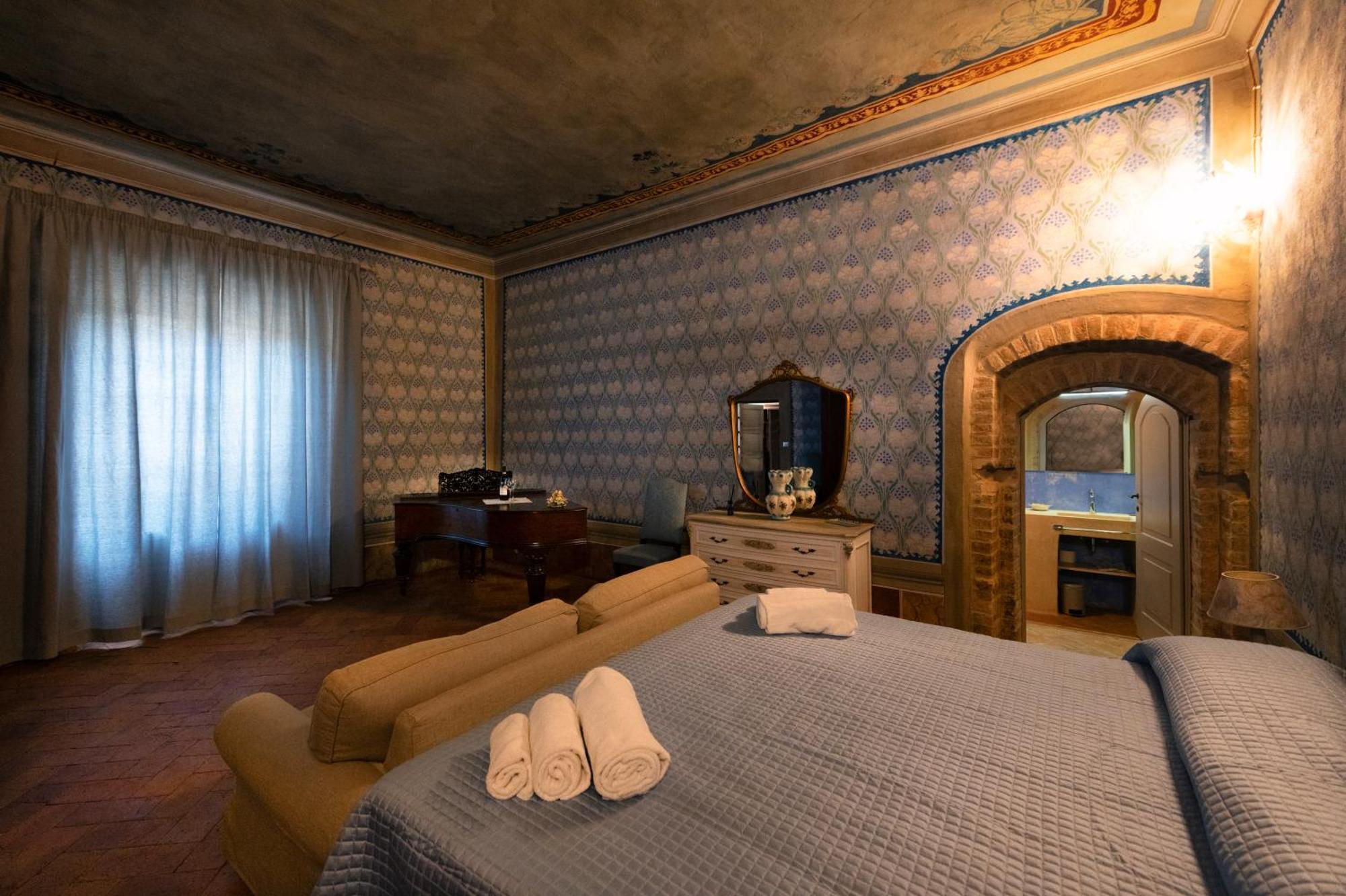 Il Palazzo Del Cardinale Bed & Breakfast Montalcino Bagian luar foto