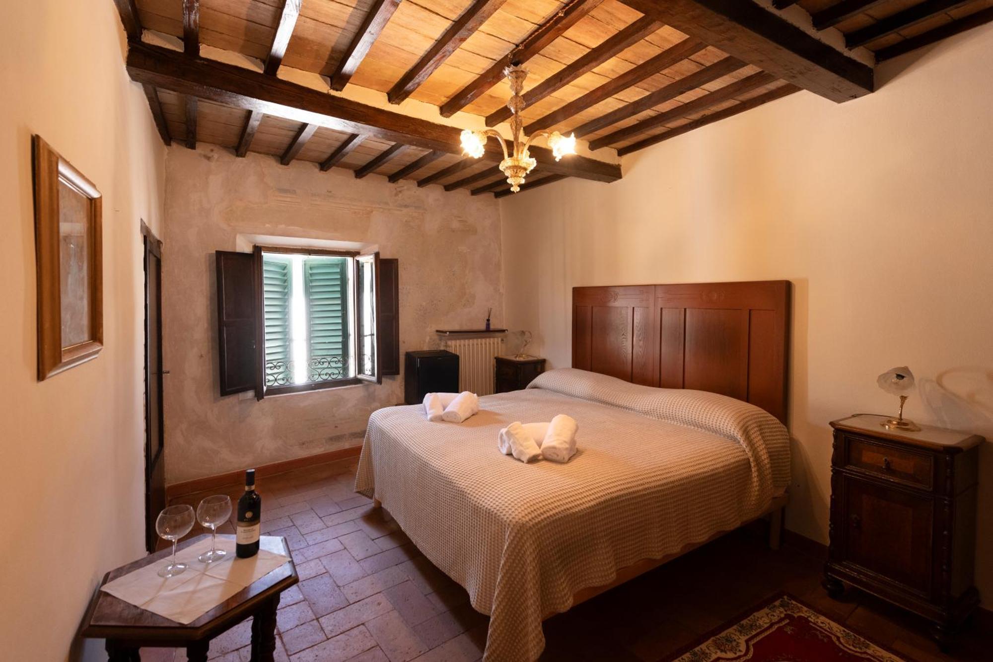 Il Palazzo Del Cardinale Bed & Breakfast Montalcino Bagian luar foto