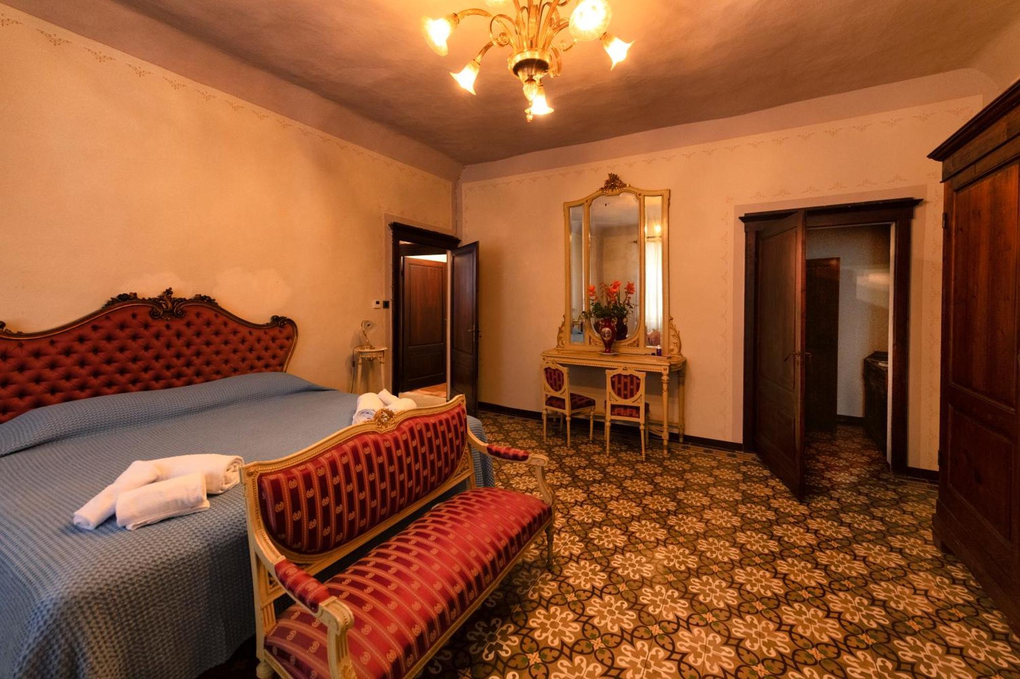 Il Palazzo Del Cardinale Bed & Breakfast Montalcino Bagian luar foto