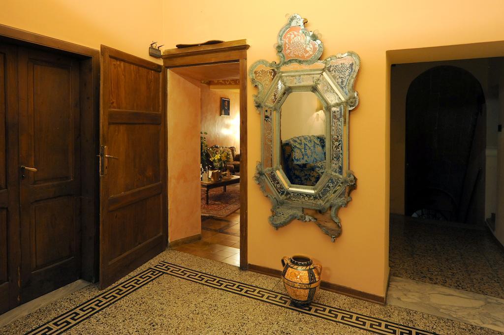 Il Palazzo Del Cardinale Bed & Breakfast Montalcino Bagian luar foto