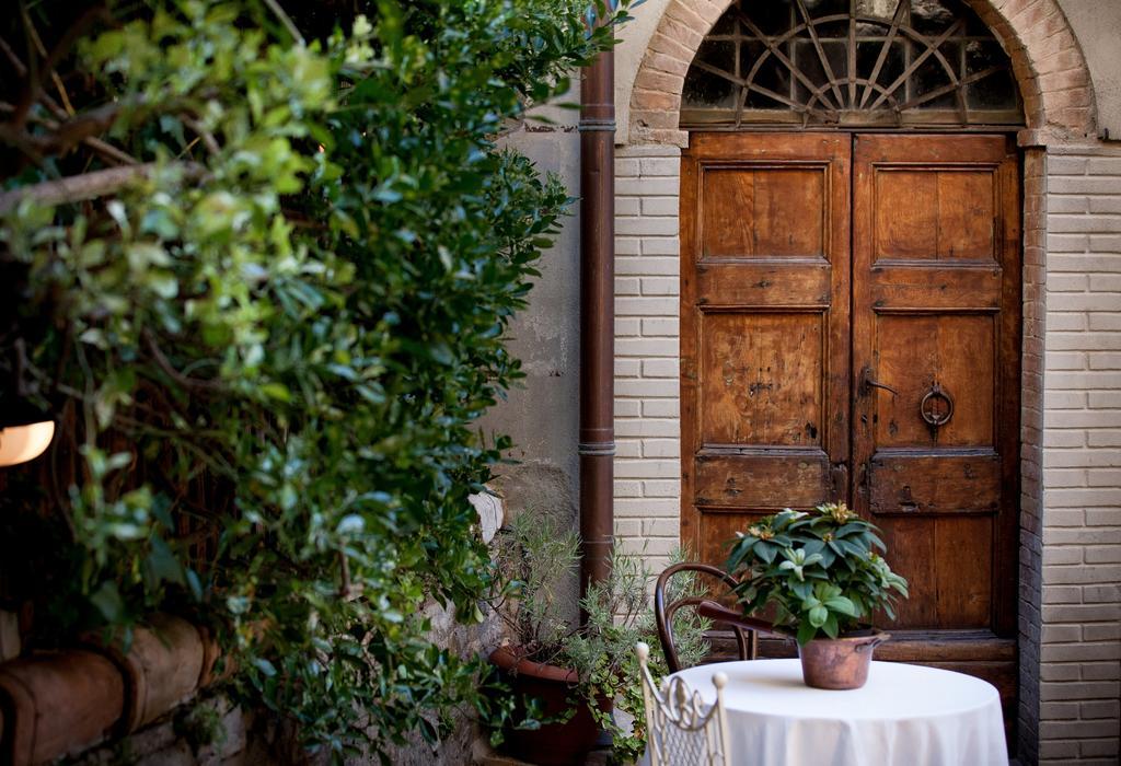 Il Palazzo Del Cardinale Bed & Breakfast Montalcino Bagian luar foto
