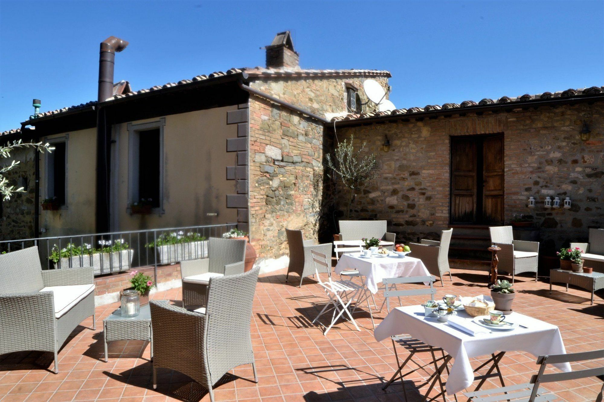 Il Palazzo Del Cardinale Bed & Breakfast Montalcino Bagian luar foto